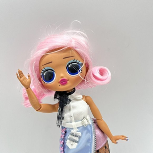 LOL Surprise OMG Uptown Girl Fashion 9”‎ Doll Pink Hair Fish Net Toy